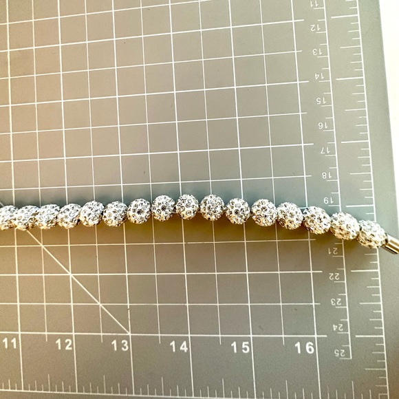 Rhinestone necklace & Vintage Flower Clip Earrings - Picture 14 of 17